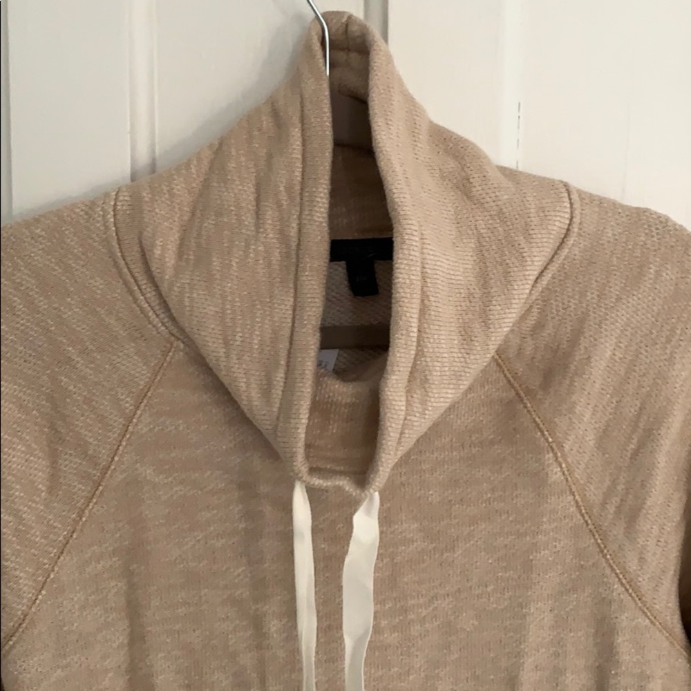 J.Crew Pullover - Picture 3 of 3